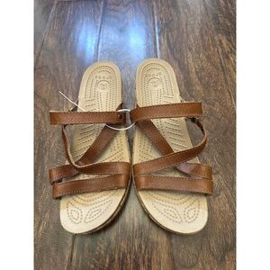 Crocs Womens Sandals Size W 8 Brown Platform Wedge Criss Cross Straps Casual
